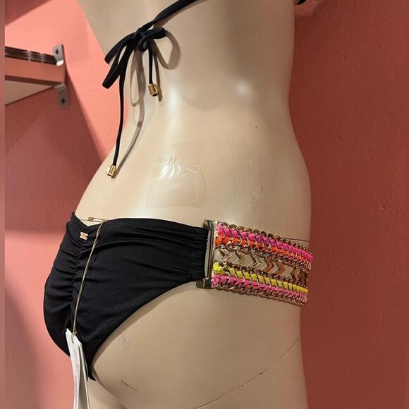 BEACH BUNNY BELIZE BEAUTY SWIMWEAR SET.. - Picture 2 of 12